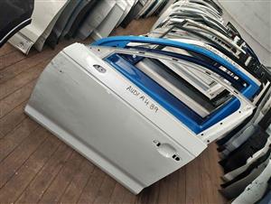 Audi A4 b9 left front door