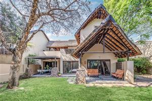 Spacious Corner Unit in Private Estate