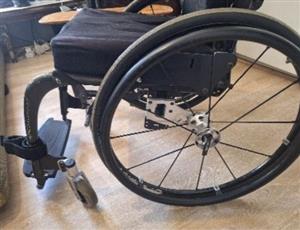 Wheelchair Compact folding lightweight Carbon fibre frame 16”