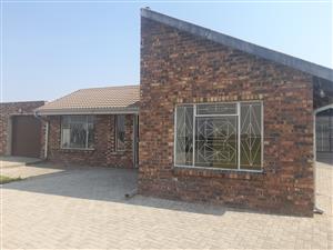 Neat & Cozy Home for the Newly Weds @ R6,150