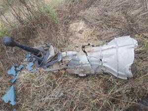 Isuzu 240 LE gearbox for parts