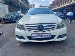 2011 MERCEDES BENZ C200 PETROL, AUTOMATIC TRANSMISSION, WHITE COLOUR