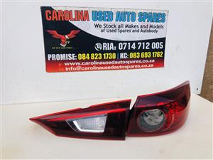 Mazda 3 right outer and inner taillight (hatchback) (2014-2018)