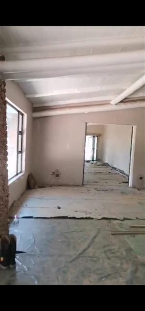 Construction
Painting
Plumbing
Tiling
Roofing