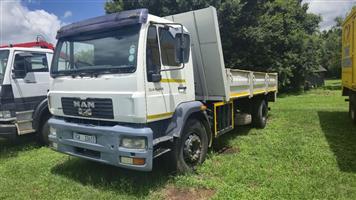 2015 MAN CLA15-220 8 ton dropside with tipper