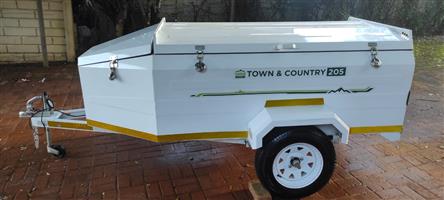 Trailer Camp Master Town and Country 205