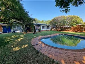 Renovated Family Retreat Above Braam Pretorius Street