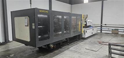 BORCHE BT500 Injection Moulding machine with Yuken piston displacement pumps