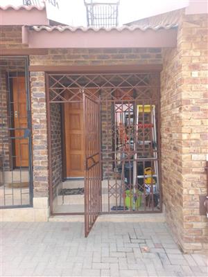 Townhouse For Sale in OLIEVENHOUTBOSCH