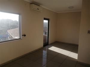 Neat 2 Bedroom Flat in Prime Amanzimtoti Location