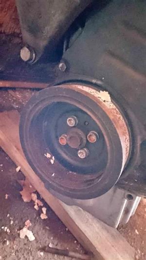 VW golf 5 2.0 TDI crank pulley