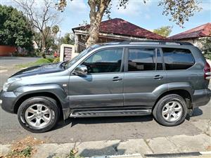 2007 TOYOTA LAND CRUISER PRADO 4.0 V6 4X4 AUTOMATIC IN EXCELLENT CONDITION T. V REVERSE CAMERA