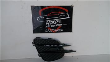 Mercedes GLC (W253) front bumper right grille cover