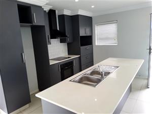 Townhouse For Sale in Gonubie