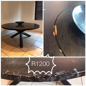 Round spiral dining table with turning center piece