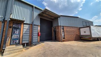 254m² Warehouse To Let in N4 Gateway Industrial Park | Secure, Prime N4 Access