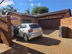 TOWNHOUSE FOR SALE AT THERESAPARK