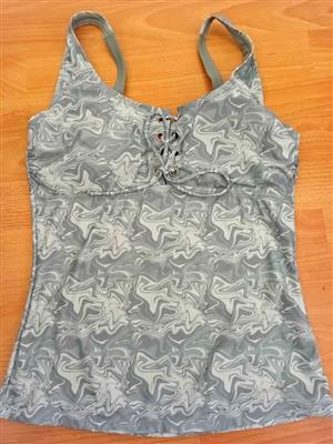 Swim Tankini Top Large  Green wavy pattern lace-up front, lined on inside Stretchy