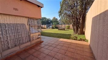 Beautiful 3 Bed House For Rent in Leondale
