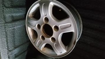 Tata xenon  2.2    2 original  mags 