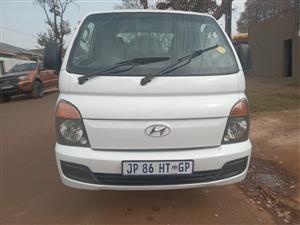Used 2013 Hyundai H-100 Bakkie 2.5TCi deck