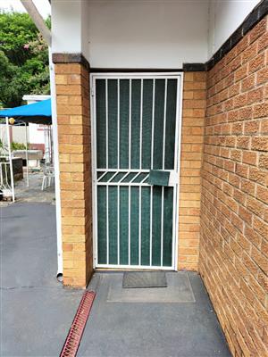 Eenmanswoonstel te huur in Pretoria (Queenswood)