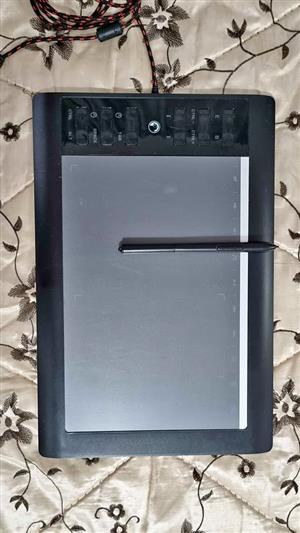 Parrot Graphic Drawing Tablet with Stylus