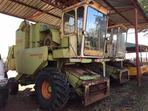 Havesters 2 x Claas Dominator 85 Combo and other brands, John Deere, Case, New..