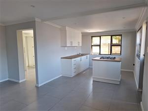 Modern 1-bedroom, 1-bathroom flatlet in Despatch - municipal charges included!