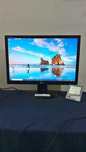 Flatron 22 inch Monitor vga only. L22WS