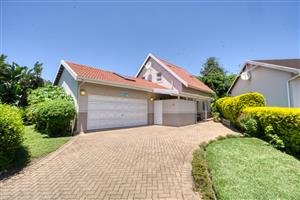 Charming & Easy Living  in Manor Estate