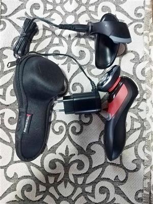 REMINGTON Ultimate Series R7 XR1530 Wet & Dry Rotary Shaver - Black & Red.(Demo and Display)