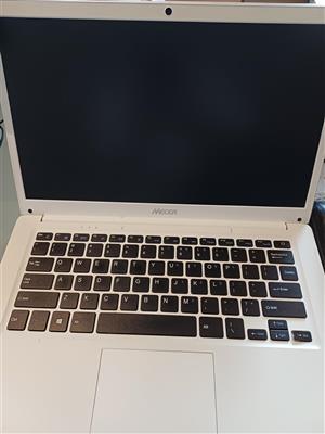 Mecer Z140C Laptop