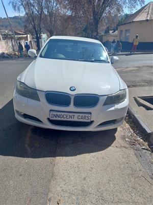 2009 BMW 320d  E90 ENGINE DIESEL, AUTOMATIC, WHITE COLOR, MILEAGE 128000KMS