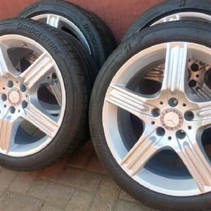 MERCEDES V CLASS 18IN MAGS AND TYRES 