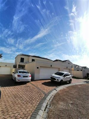 Townhouse Rental Monthly in Royal Ascot