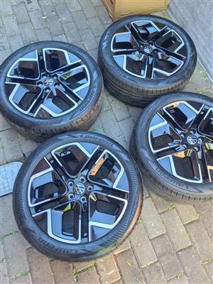 17" VW POLO TSi R-Line original new mags with 215/45/17 tyres set 