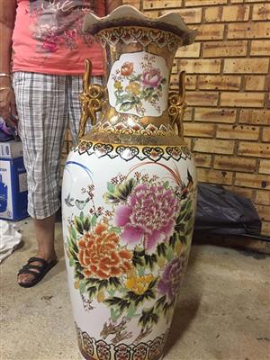 Porcelain Vase with Gold Plating. 90cm in height. Excellent condition!