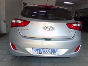 2012 HYUNDAI i30 1.6 AUTOMATIC  LEATHER SILVER COLOR  PETROL 92.000KM. 