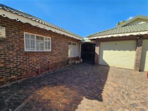 Beautiful Townhouse for Sale in Popular Sasolburg Complex!
