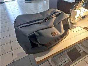 Canvas day bag with ykk zip