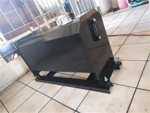 Hydraulic tank 