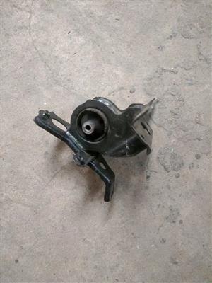 Toyota etios Engine mounting