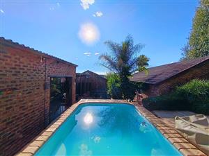 House For Sale in Langenhovenpark