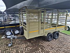 Double Axle 4 M Cattle Trailer
