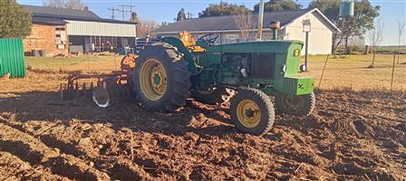 1976 John Deere 2130 tractor