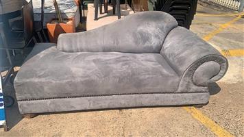 Chase  very solid 280 Steve Biko road  Gezina  Pretoria  