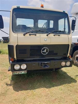 Mercedes-Benz 2219