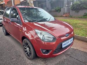 2015 Ford Figo 1.4 petrol, Manual, Maroon Color, Mileage 76000kms
