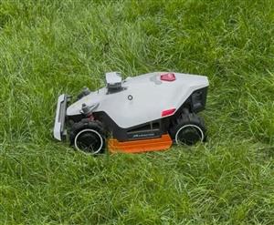 Luba 2 Lawn Mower